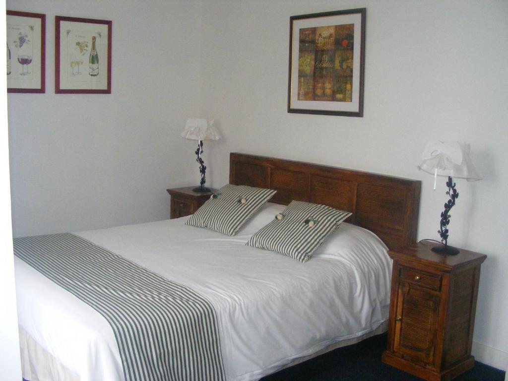 Hotel-Restaurant Cote Rivage Badefols-sur-Dordogne Room photo