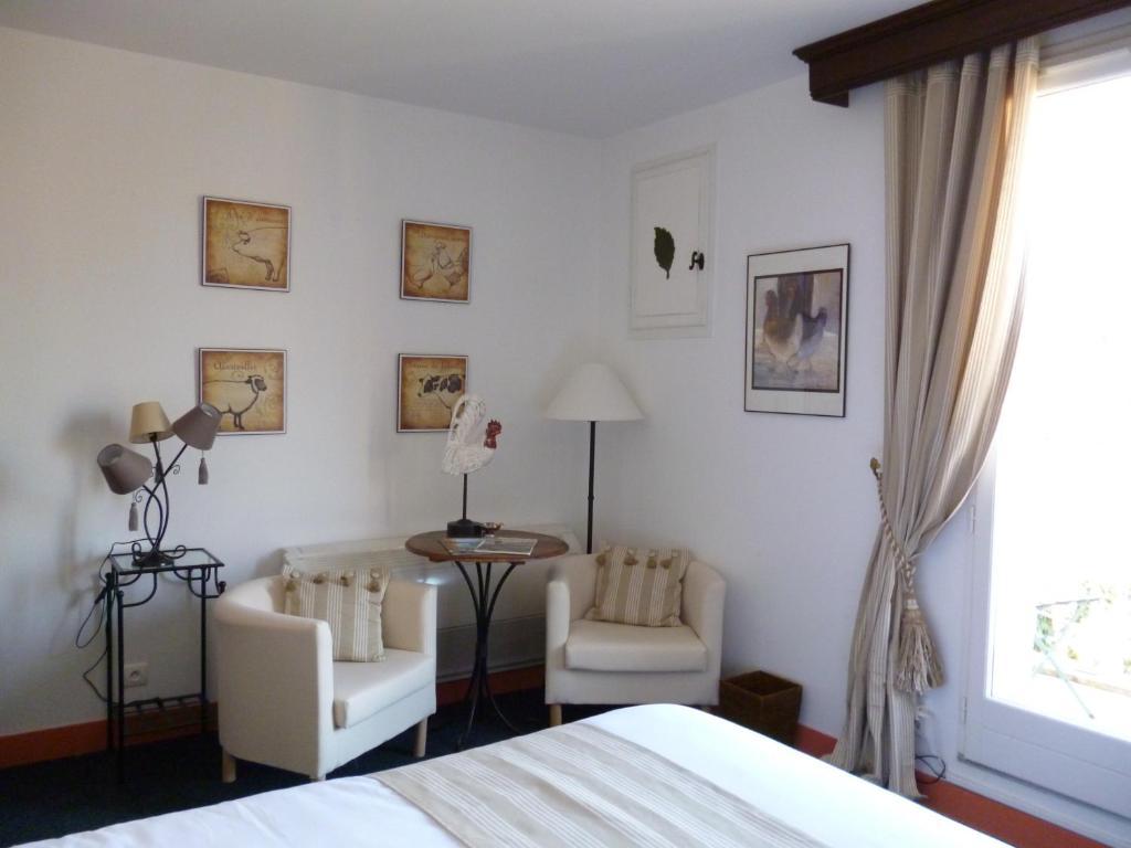 Hotel-Restaurant Cote Rivage Badefols-sur-Dordogne Room photo